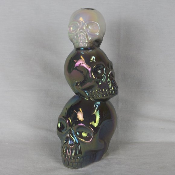 CERAMIC SKULL IRIDESENT CANDLE HOLDER GRAY & WHITE 3 STACKED HEADS VOTIVE CANDLE - Picture 2 of 16